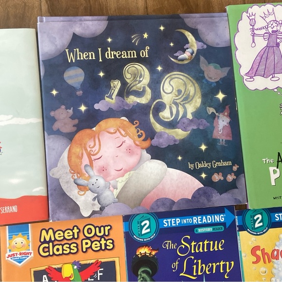 10 Pre-Owned Children’s Books Assorted Very Good Condition - Picture 3 of 8